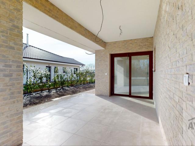 TOP PONUKA - skolaudovaný 4 izbový rodinný dom na kľúč, záhrada, vyhrievaná terasa, povala