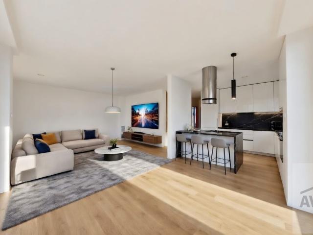 SKOLAUDOVANÝ -  5 izbový rodinný dom s dvomi kúpeľňami, krbom, rekuperáciou, nízke náklady