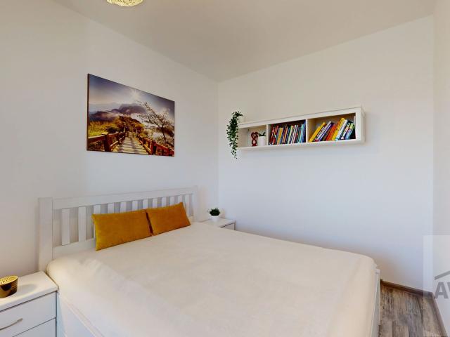 POCTIVÁ KOMPLETNÁ REKONŠTRUKCIA | TROJIZBOVÝ BYT S LOGGIOU A PIVNICOU VO VÝBORNEJ LOKALITE