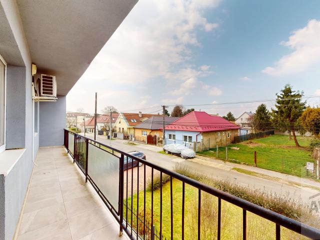 Slnečný 6 izbový rodinný dom s garážou a 2x kúpeľňou v tichej lokalite Rusoviec