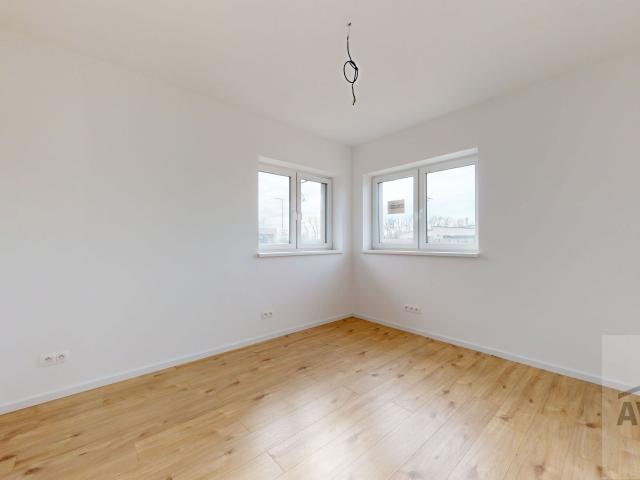 TOP PONUKA - skolaudovaný 4 izbový rodinný dom na kľúč, záhrada, vyhrievaná terasa, povala