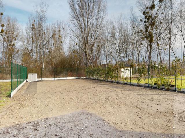 TOP PONUKA - skolaudovaný 4 izbový rodinný dom na kľúč, záhrada, vyhrievaná terasa, povala