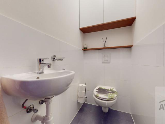 Priestranný 2,5 izbový byt so šatníkom, 3x terasa, parkovacie miesto, Rajka 