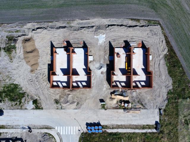 3 izbové byty s pozemkom, parkovaním v tichej lokalite s príjemným výhľadom