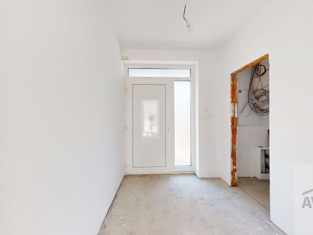 IHNEĎ K DISPOZÍCII - 5 izbový skolaudovaný rodinný dom