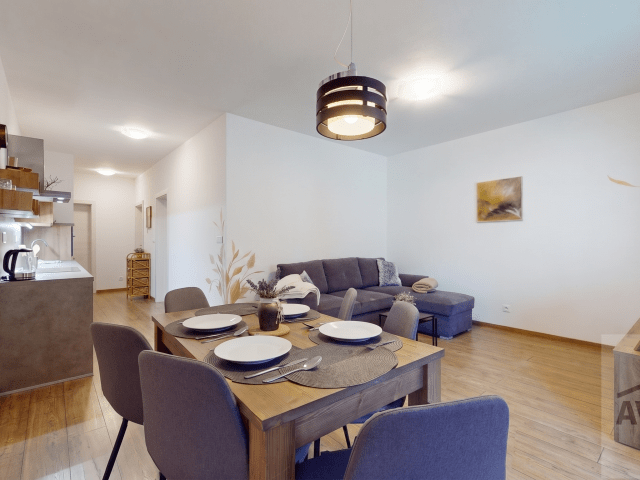 Slnečný rekreačný/ investičný apartmán v novostavbe pod Chopkom
