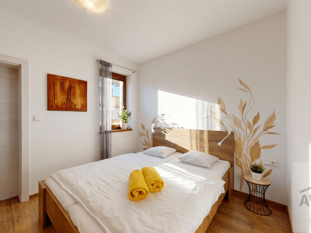 Slnečný rekreačný/ investičný apartmán v novostavbe pod Chopkom