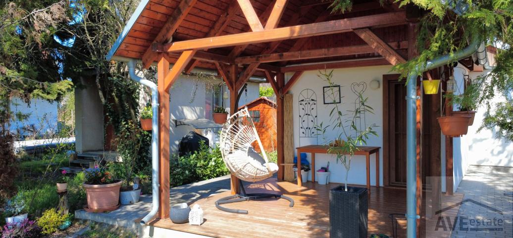 Útulná rekreačná chata (2013) s terasou a kompletným zariadením, Rusovce – Za glóbusom