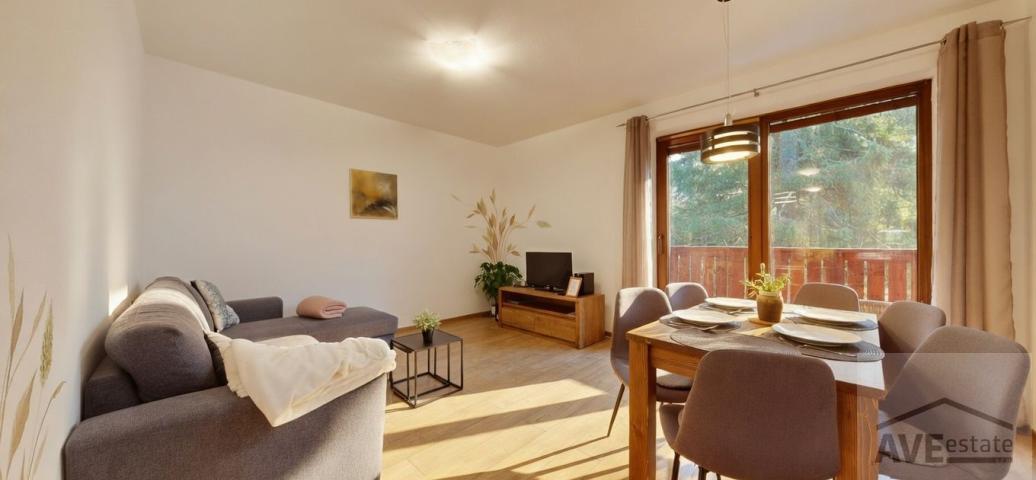 NOVÁ CENA | Presvetlený trojizbový apartmán v Nízkych Tatrách - balkón, dve kúpeľne, aj investične